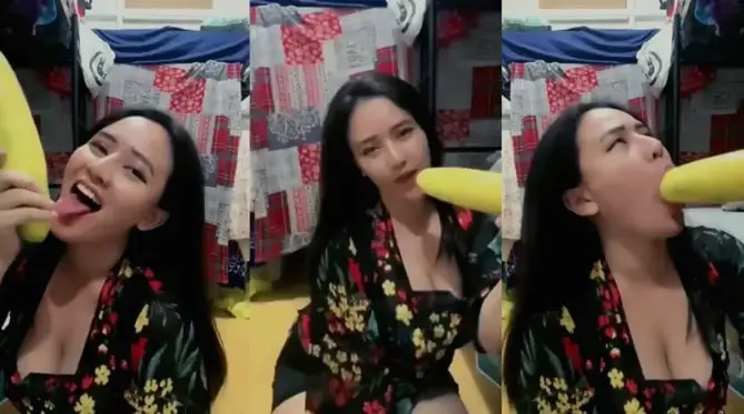Indo Hot Terbaru Berlian Ochi Mainin Payudara Nyepong Timun Besar